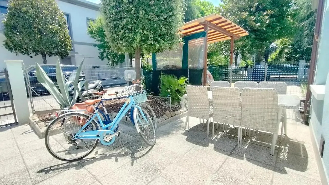 Casa Lety Con Giardino, By Affitti Brevi Rimini Διαμέρισμα